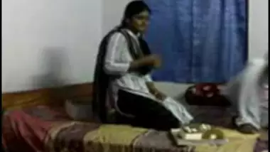 Sexy Cochin college girl giving horny...