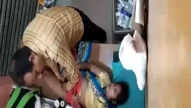 Doctor fingering pussy of patient