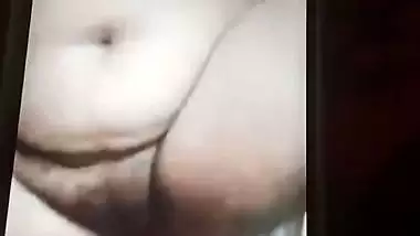 Standing masturbation using bittle by big boobs GF