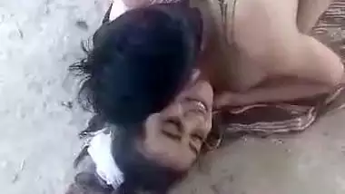 Sexy Girl Fully Nude Outdoor Fucked by Boyfriend & her Best Friend Recording Video