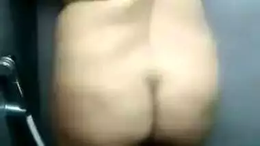 Desi aunty nude show for me