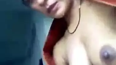 Desi selfie sex clip of non-professional aged aunty raunchy arousal action