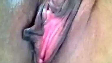 Cute Girl Masturbating Her Pussy