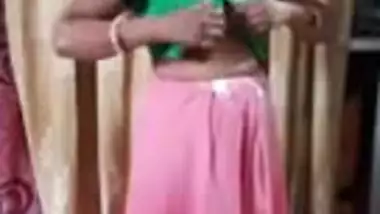 Bhabhi wearing Cloths Updates