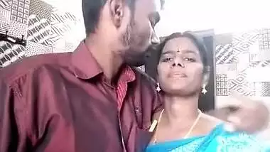 Telugu uncle and aunty kissing
