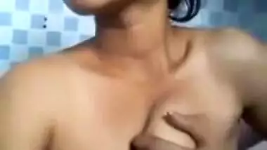 Chirpy Bangalore Cute Girl Selfie video