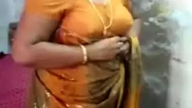 South Aunty Stripping Saree