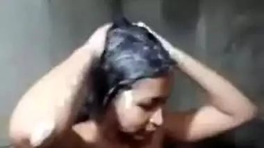 Desi bhbai bath video capture