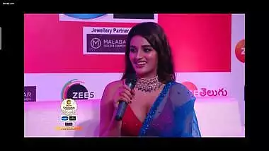 Nidhi Agrawal Hottest boob show