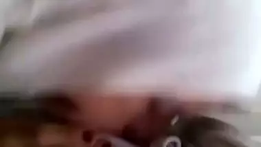Bf video of a Maldivian slut sucking a dick in the office