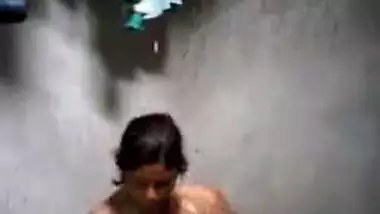 Sexy Village Teen Bindhya Bathing