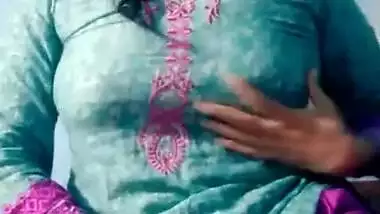 Punjabi Cam Hot Girl Showing Boobs