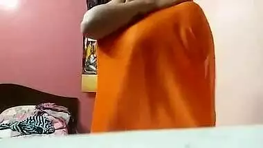 Desi horny girl showing and playing her big boobs in yellow saree