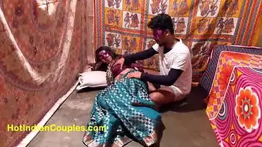 Indian Bhabhi Pussy Fucked Fill With Desi Cum - Loud Hindi Moan With Masala