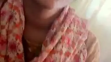 Super Hot Indian Mall Romance and blojob With Uncle