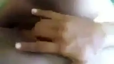 Very Horny bhabhi fingering