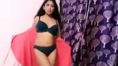 Sexy Desi babe dances topless XXX touching her big natural boobs