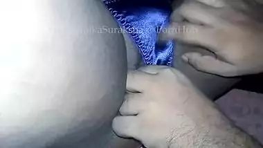 Sri lankan pussy licking and fingering දිවත් දාලා ඇගිල්ලත් දාලා අතත් දානවා
