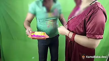Indian xxx video of a slut Bhabhi riding a dick on Holi