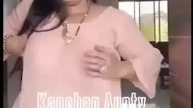 Kanchana Aunty Dancing on Song