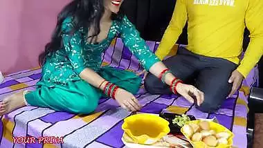 Indian Sexy Wife Ko Pani-puri De Kar Pataya Or Choda While Parents Close To Room Couple Daily Sex