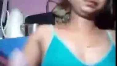Indian Babe Massage Squeezing Her Big Tits Homemade
