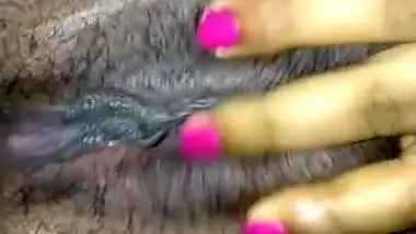 Bengali housewife masturbates her pink pussy