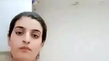 Hairy pussy Paki Girl masturbating hard on cam