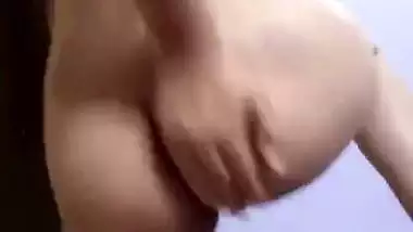 Indian Young Sexy Girl Fingering Her Hot Pussy Part 2
