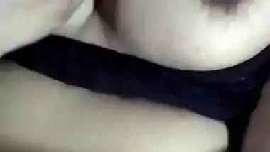 Super horny milf masturbating with clear hindi audio
