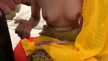 Ahmedabad bhabhi first time unconditional love and sex with hubby’s friend