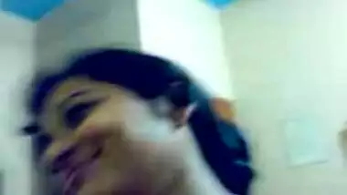 Cute Kerala aunty's Boobs and Pussy show captured by her BF