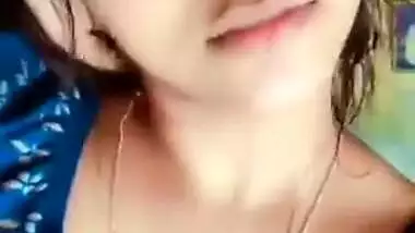 Cute girl quick nipple exposing