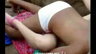 Outdoorsex of bhabhi with secret sex lover