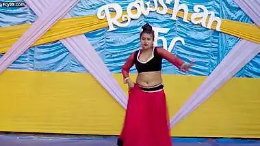 Sexy belly girl hot dance