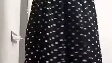 Small boobs showing xxx cam girl in nude hot live