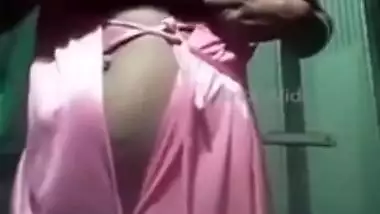 Desi Bhabhi Uradhura Fucks Video