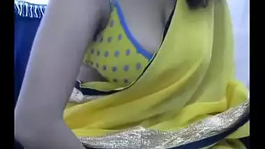Hawt Indian large milk cans mother i'd like to fuck bhabhi in saree teases and seduces