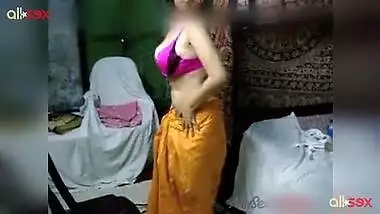 Whorish Indian aunty moans during passionate sex