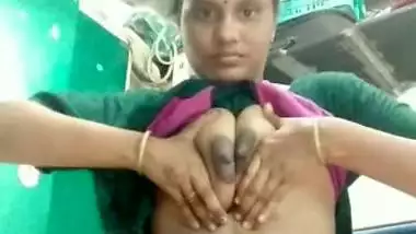 Desi village girl topless round boob press