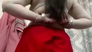 Persian girl showing big ass
