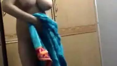 big dangling boobs of hot punjabi desi girl caught
