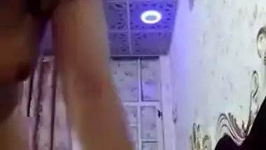 Desi big boob bhabi fingering pussy selfie cam video capture