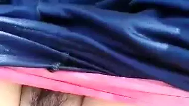 Daring lover and his Muslim GF enjoys outdoor sex