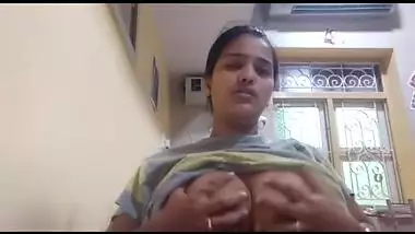 Indian Girl Tits Play