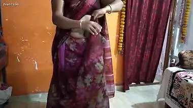 Bhabi wearing Saree