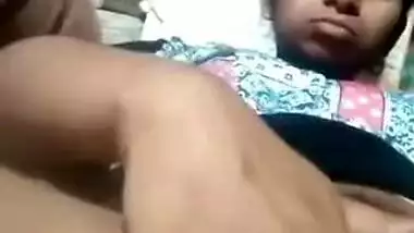 Desi village girl fingering pussy