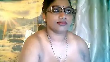 Busty Indian wife camsex chat with her facebook sex partner