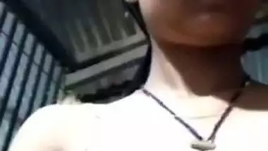 Bangla girl virgin pussy and viral nude show MMS