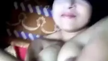 Busty Bengali Desi bitch showing her nude sexy XXX pussy